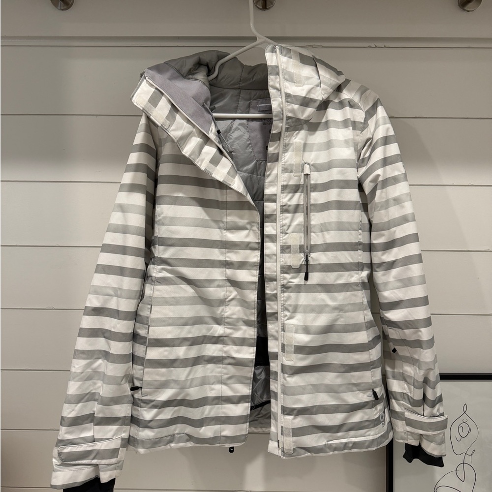 [M] Mountain Hardwear Women's Striped Gray Ski Jacket